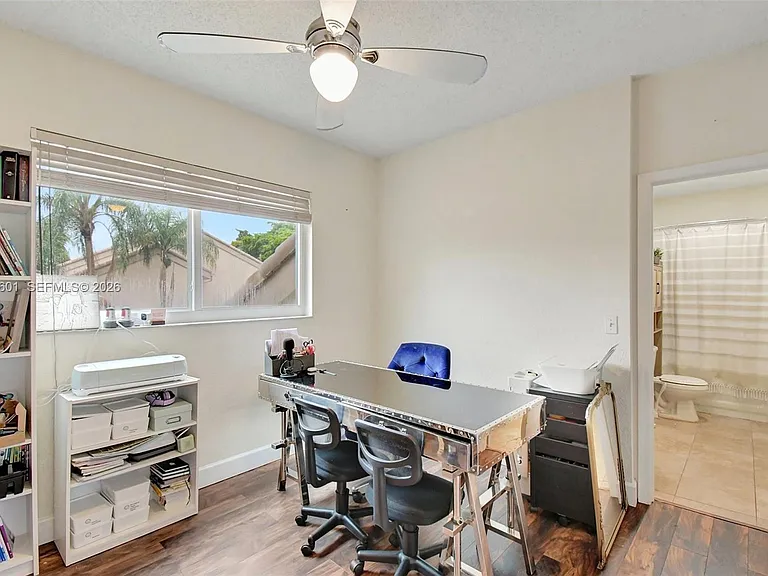16339 Malibu Dr #22 — Photo 20