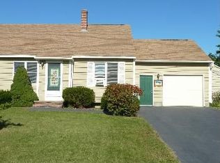 5 Village Ln, Westbrook, ME 04092