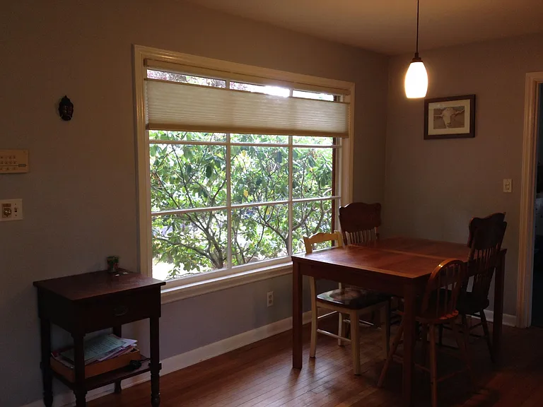 31st Ave NE — Photo 6