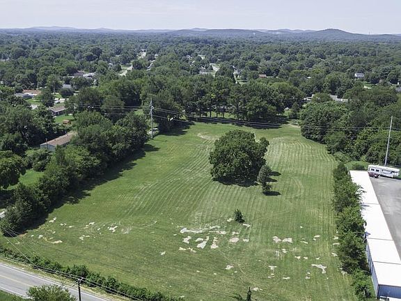 3rd image of 8005 Old Nashville Hwy
