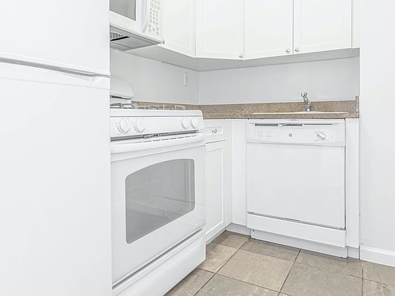 5th image of 40 W 135th St APT 17J