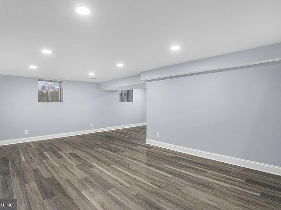 5th image of 7208 Inwood Ave #1