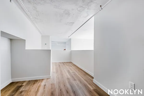 Rented by Nooklyn NYC LLC | media 73