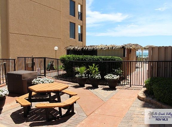 4th image of 5550 Gulf Blvd #307