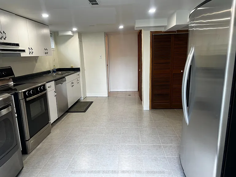 126 Rangoon Rd #BASEMENT — Photo 8