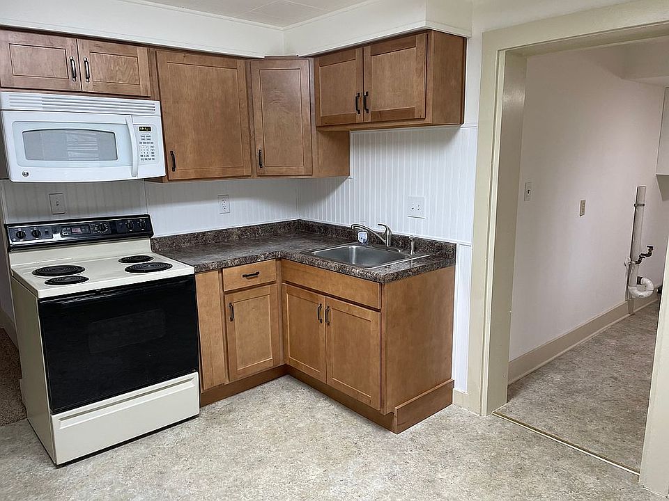 1st image of 517 W Marion St
