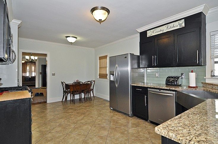 2nd image of 5637 6th Ave S