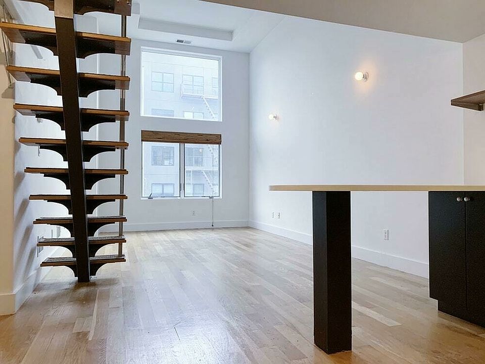 1st image of 90 Meserole St APT 3B