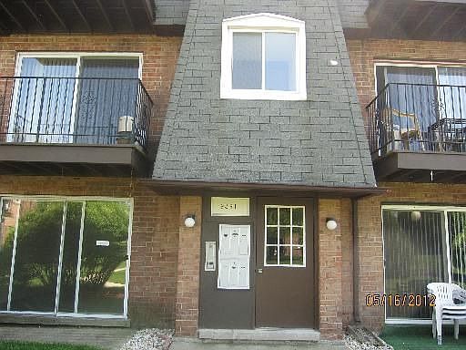 1st image of 9391 Bay Colony Dr APT 1E