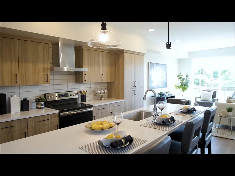 2246 W Kootenai St — Photo 3
