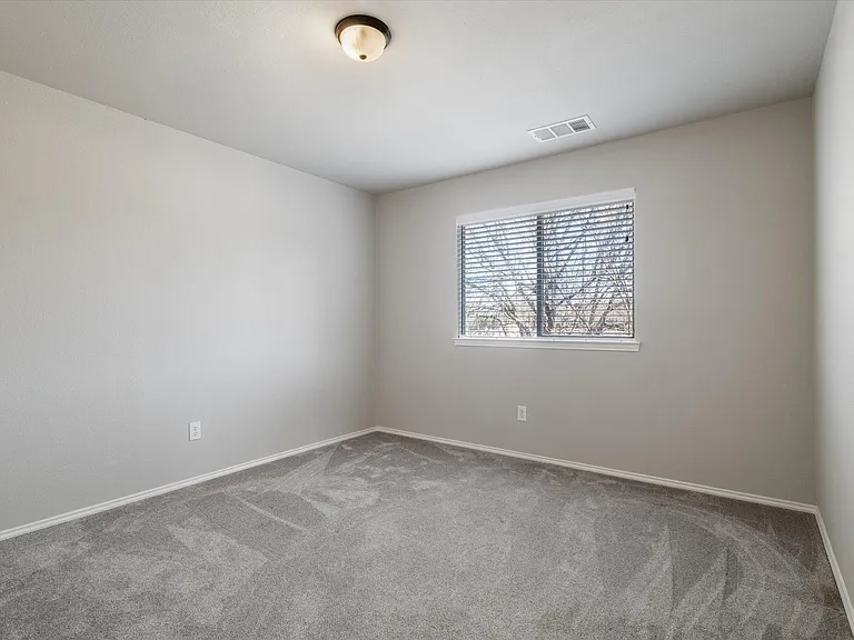 7914 Kristina Dr — Photo 17