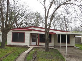 808 S 2nd St, La Porte, TX 77571