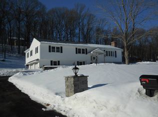 109 Greenwood Ln, Monroe, CT 06468