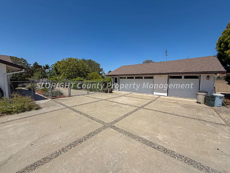 204 Ruby Ln — Photo 4