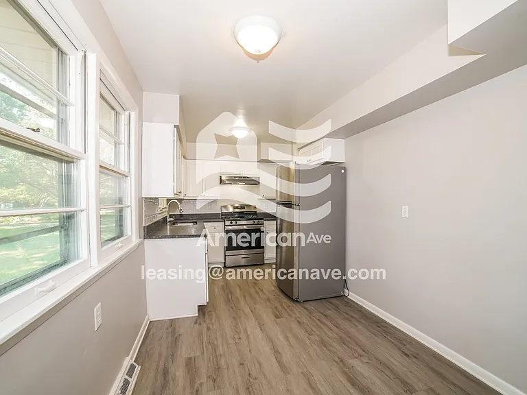 1269649_004_dining_room_13833248.jpg