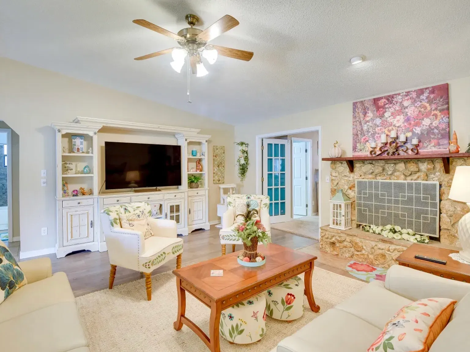 4 bed, 2028 sqft, $1,950 — Photo 3
