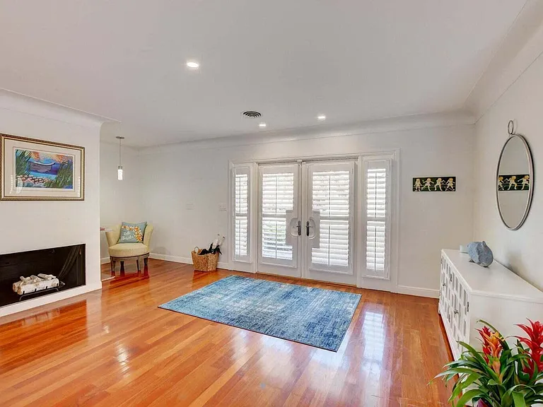 2700 Spanish River Rd — Photo 4