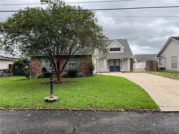 402 Avenue M, Belle Chasse, LA 70037