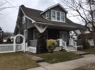 345 Beach 142nd St, Neponsit, NY 11694
