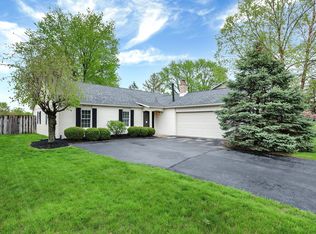 624 Colbarn Dr, Fishers, IN 46038