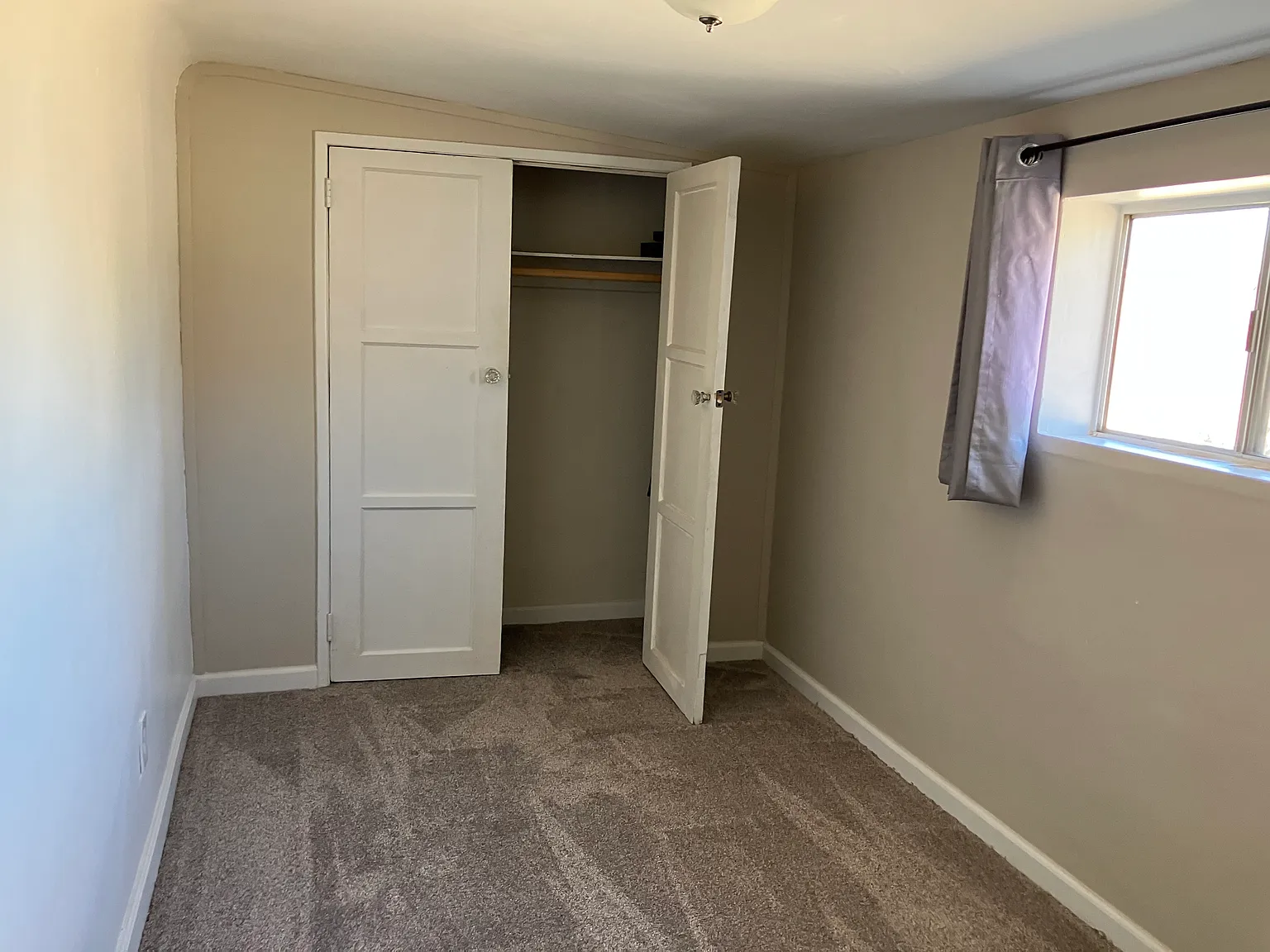 2 bed, 1048 sqft, $1,575 — Photo 3