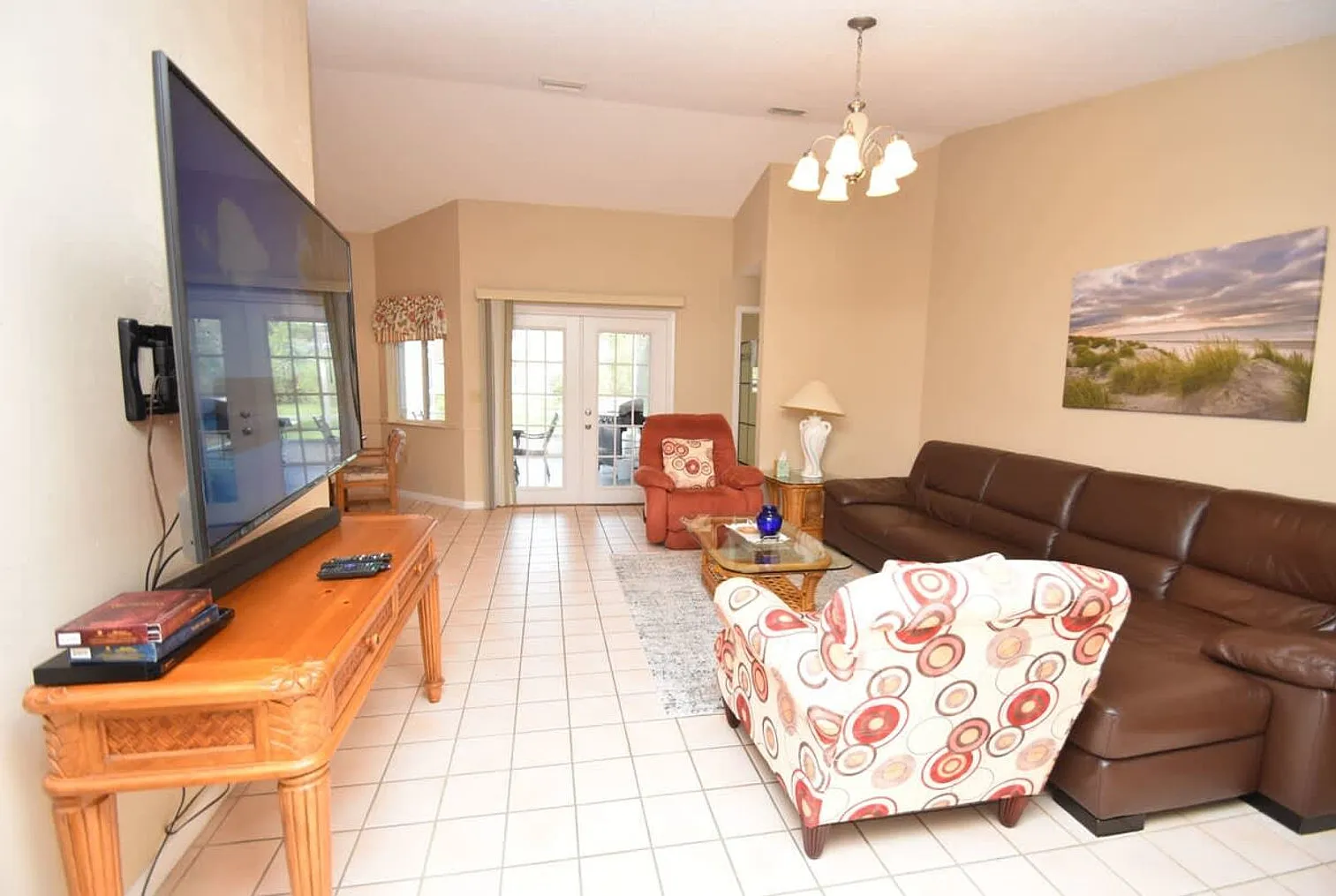 3 bed, 2.0 bath, 1894 sqft, $3,483 — Photo 3