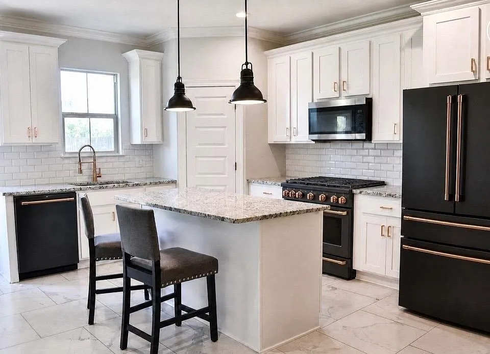 3 bed, 1600 sqft, $2,300 — Photo 3