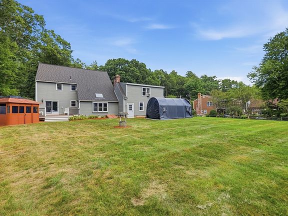 4th image of 69 White Pond Rd
