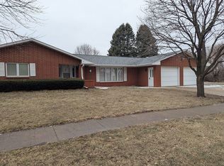15 11th Ave SE, Le Mars, IA 51031