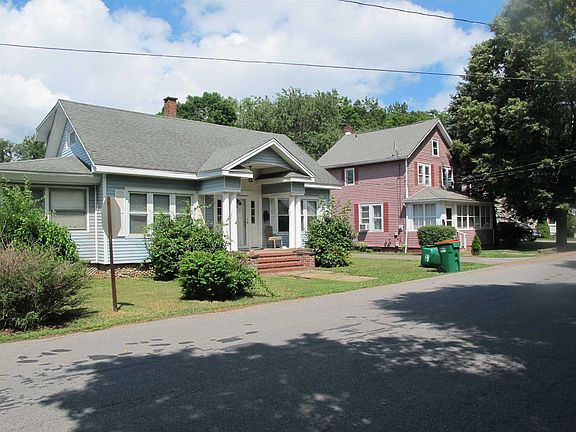4th image of 1517 Garden St