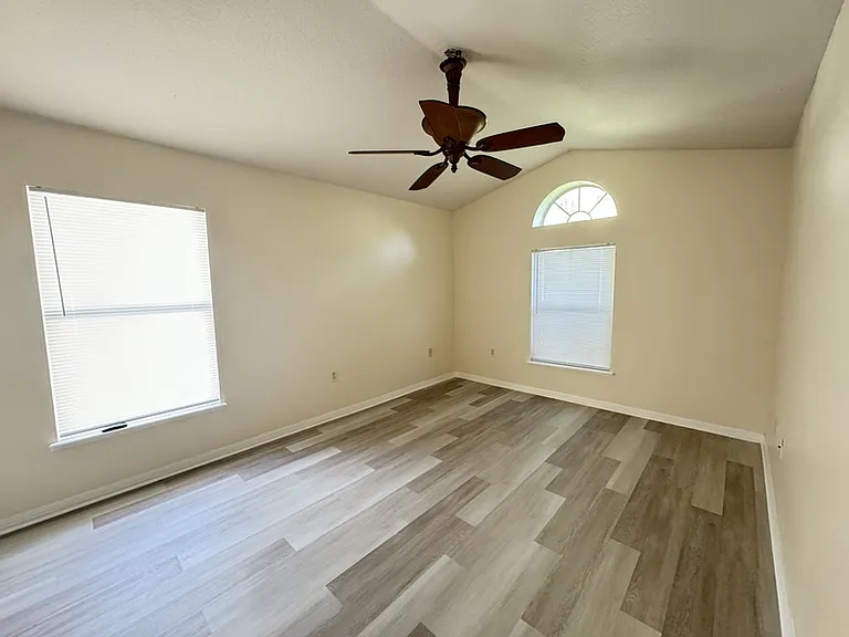 23 Zachary Wade St — Photo 5