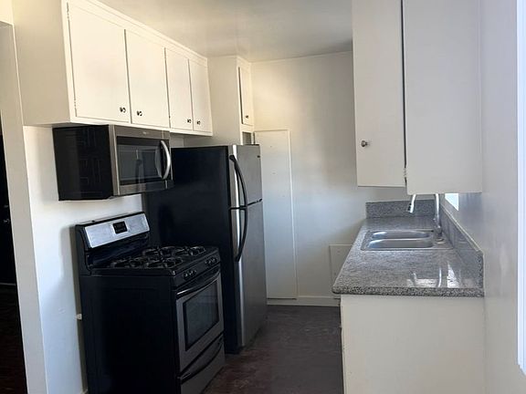 5th image of 712 E Windsor Rd APT 21