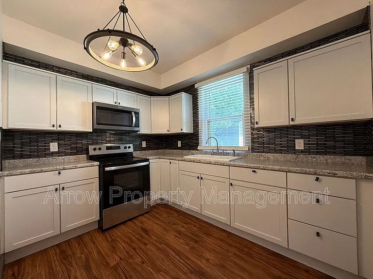 845 S 29th St #1 — Photo 8