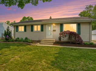 1721 35th St SW, Wyoming, MI 49519