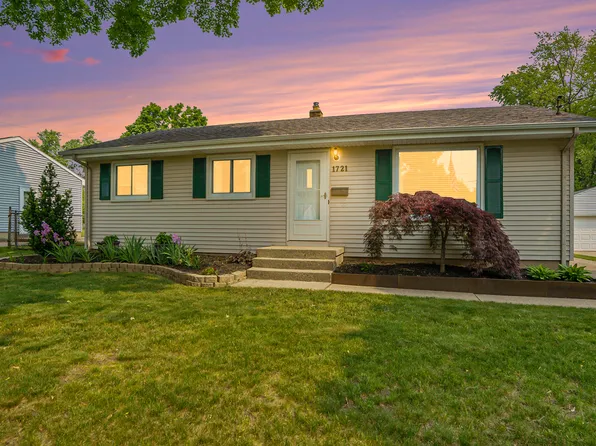 1721 35th St SW, Wyoming, MI 49519