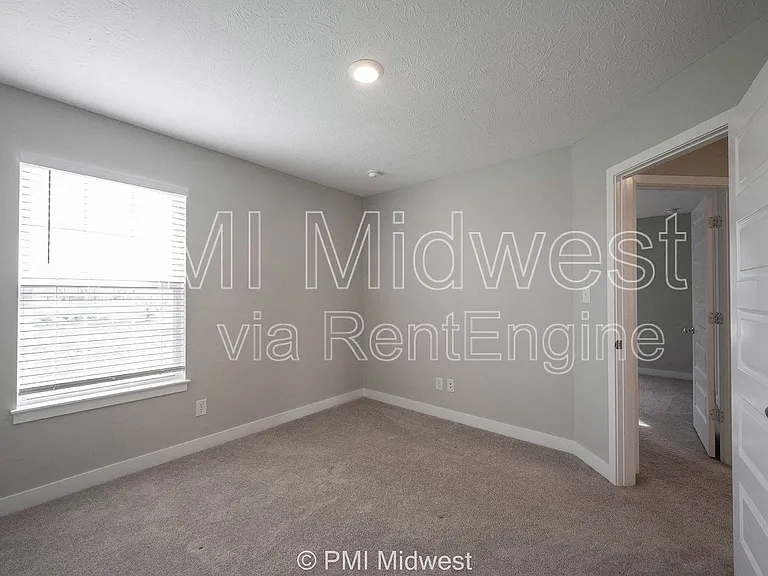 7278 Zanesville Rd — Photo 41