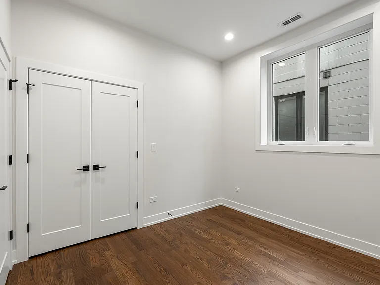 420 E 50th Pl #2 — Photo 11