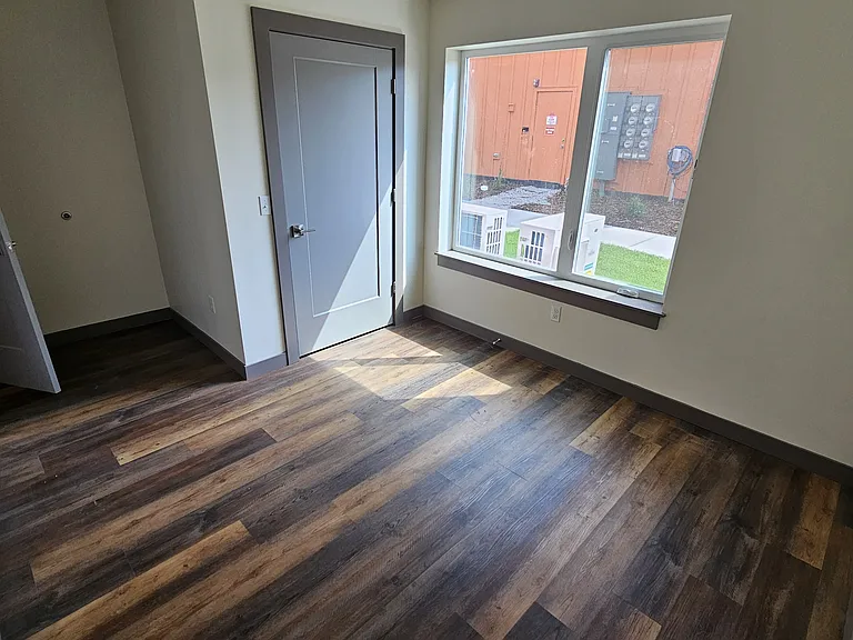 1110 Burton St #102 — Photo 6