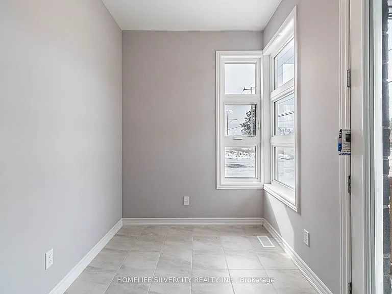 215 Southworth St N — Photo 5