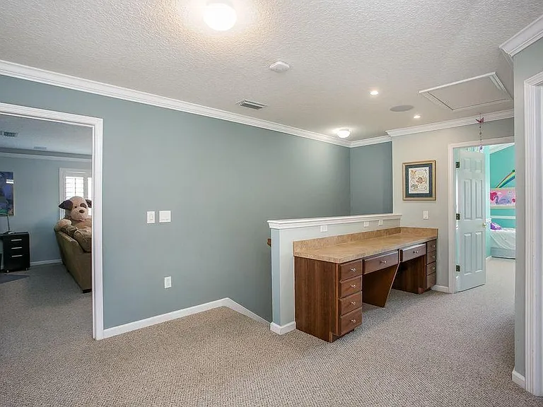 12201 Bittercreek Ln — Photo 12