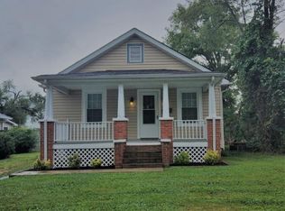 102 Hillcrest Dr, Fredericksburg, VA 22401