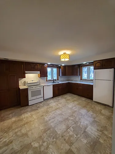62 Greenman Ave #RIGHT Photo 1