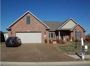 2902 Charlestown Ct, Evansville, IN