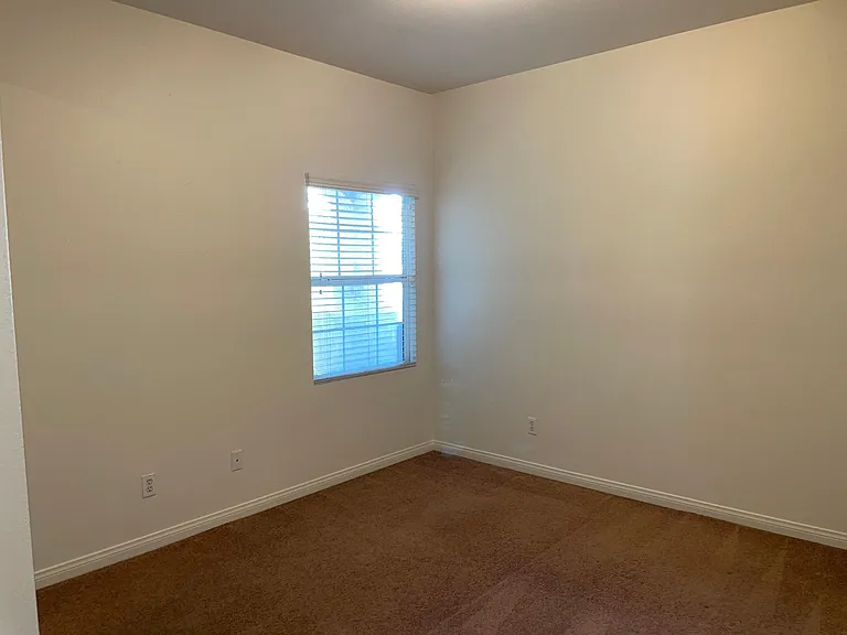 12661 Luna Rd — Photo 10