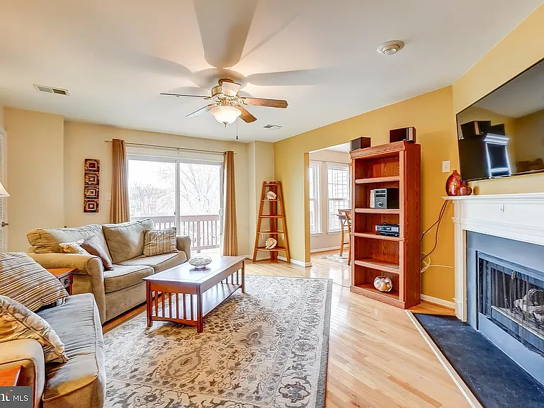 11707 Tumbrel Ct — Photo 5
