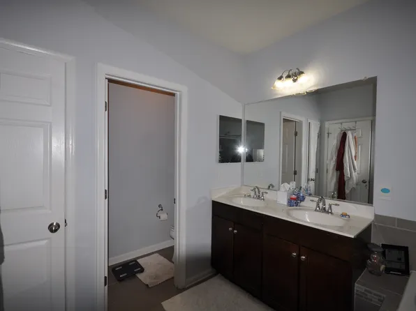 9045 Christopher Ln, Manassas Park, VA 20111