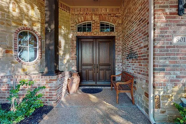 4 bed, 3801 sqft, $5,950 — Photo 2