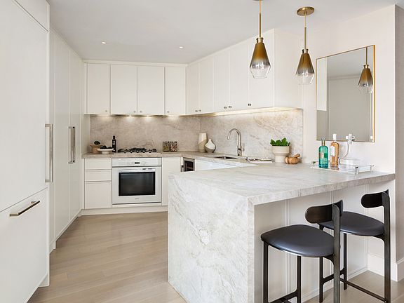 3rd image of 212 W 72nd St #X3sf8k