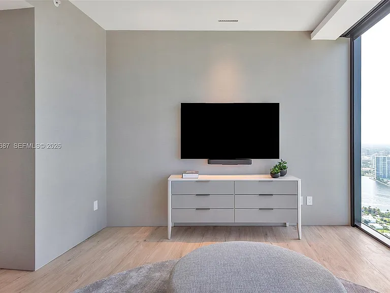 18555 Collins Ave #4705 — Photo 34