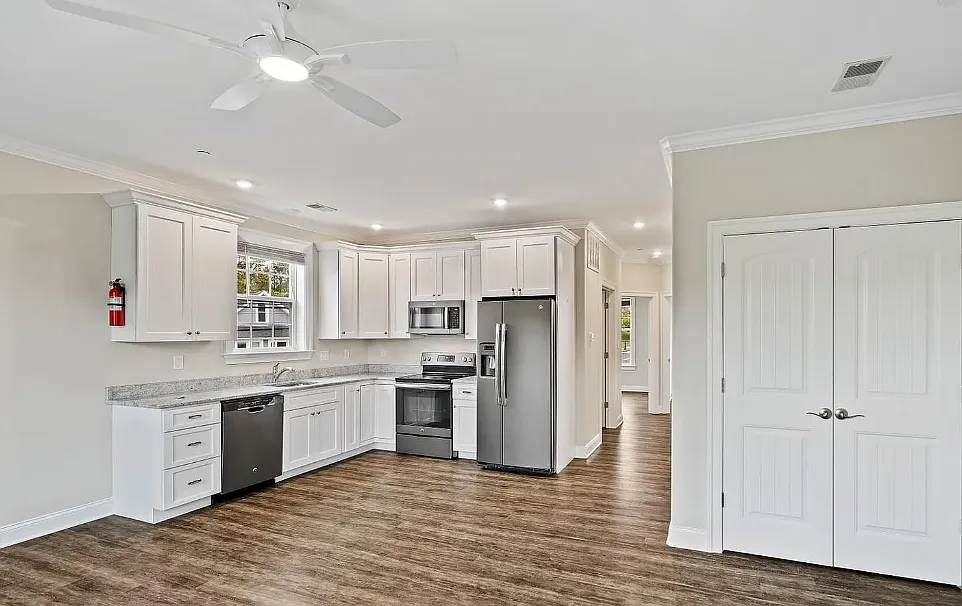 1 bed, 700 sqft, $1,825 — Photo 2